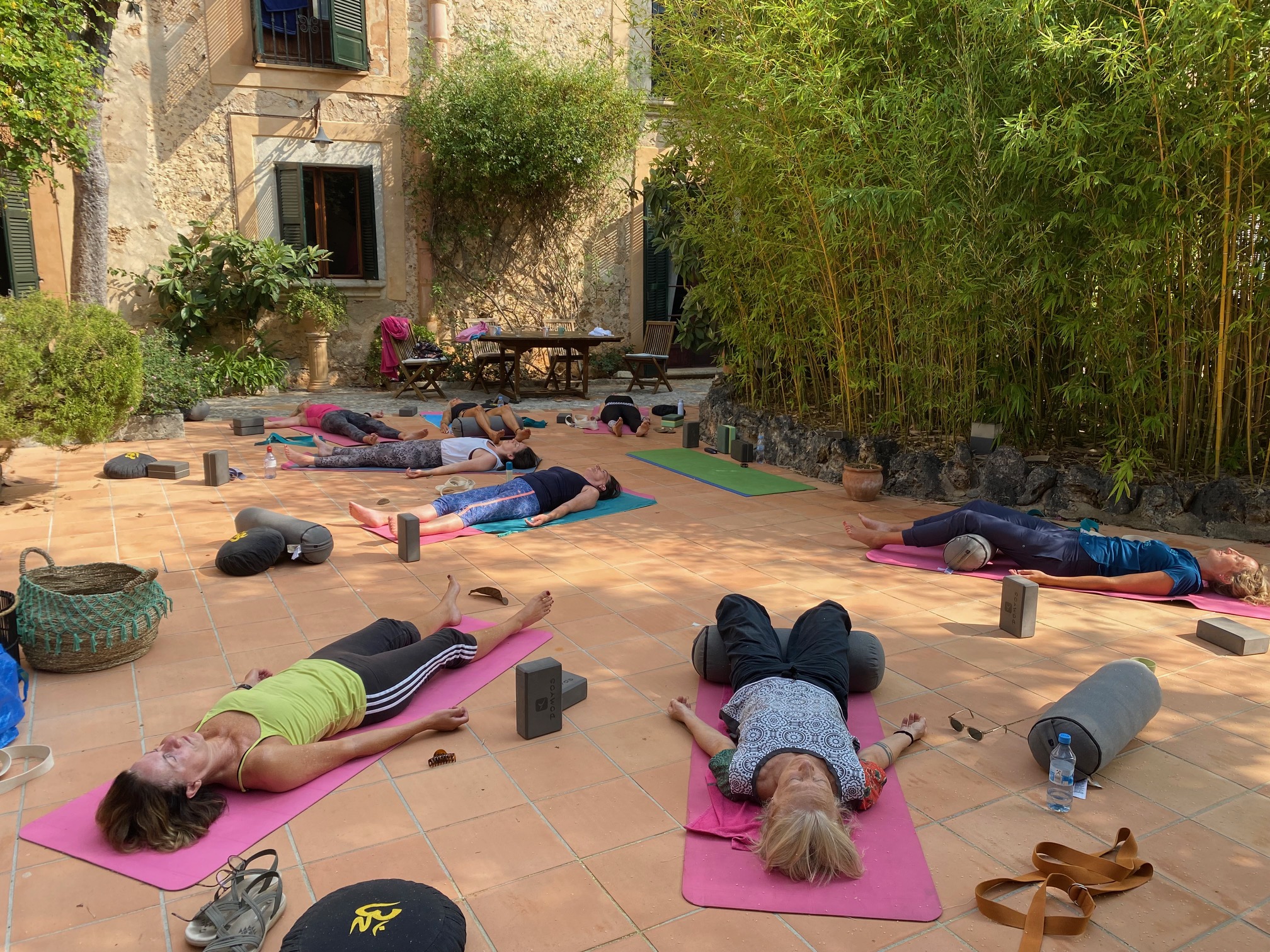 Yoga im Patio